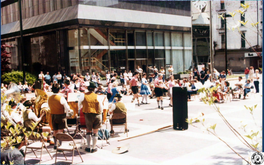 1980 04 20 35 Fayetteville St Mall.jpg